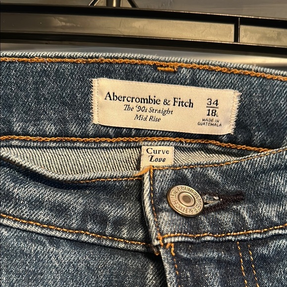 Abercrombie 90s straight mid rise curve love jeans - long, tall, plus size - Picture 2 of 4